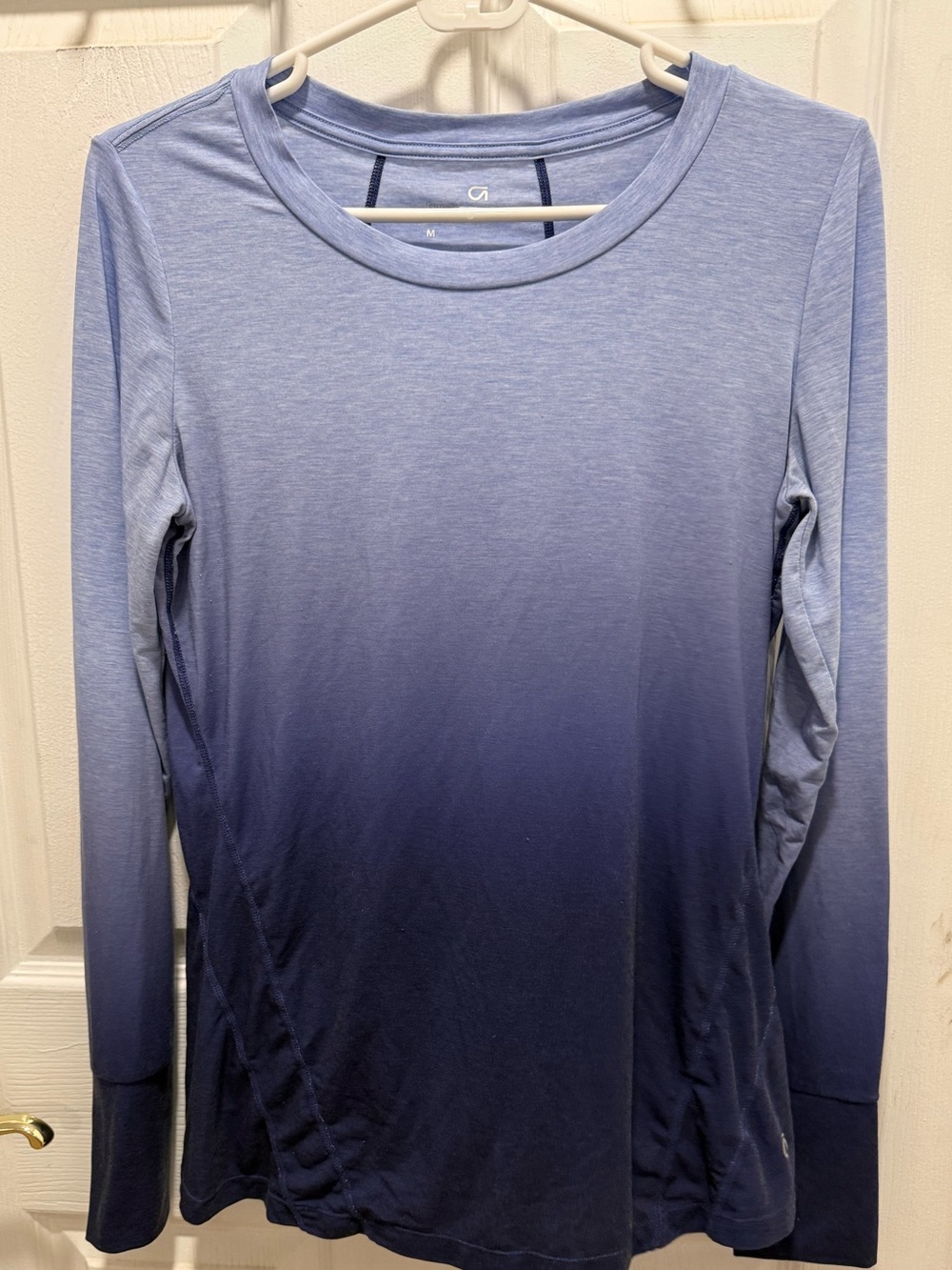 GapFit breathe Ombre Long-Sleeve Tee in Light to Deep Blue - Medium